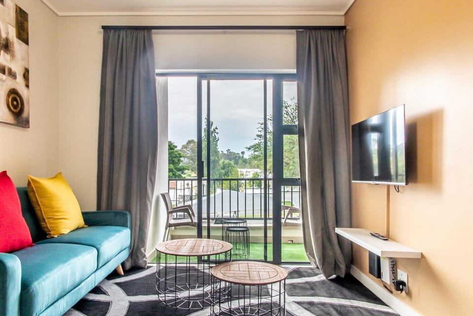 Insaka 1 The Blyde Crystal Lagoon Experience Apartment in Pretoria