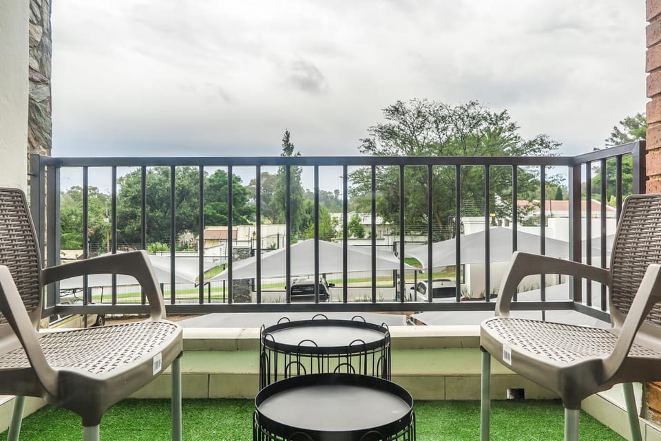 Insaka 1 The Blyde Crystal Lagoon Experience Apartment in Pretoria