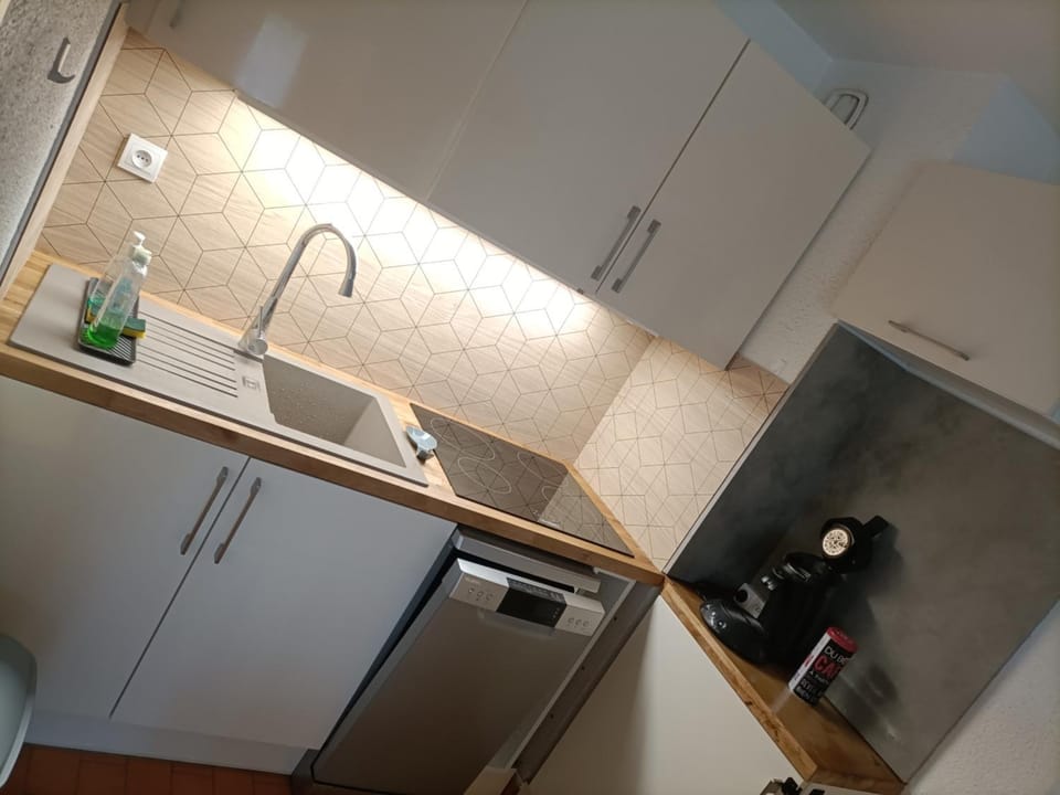 dishwasher, stove