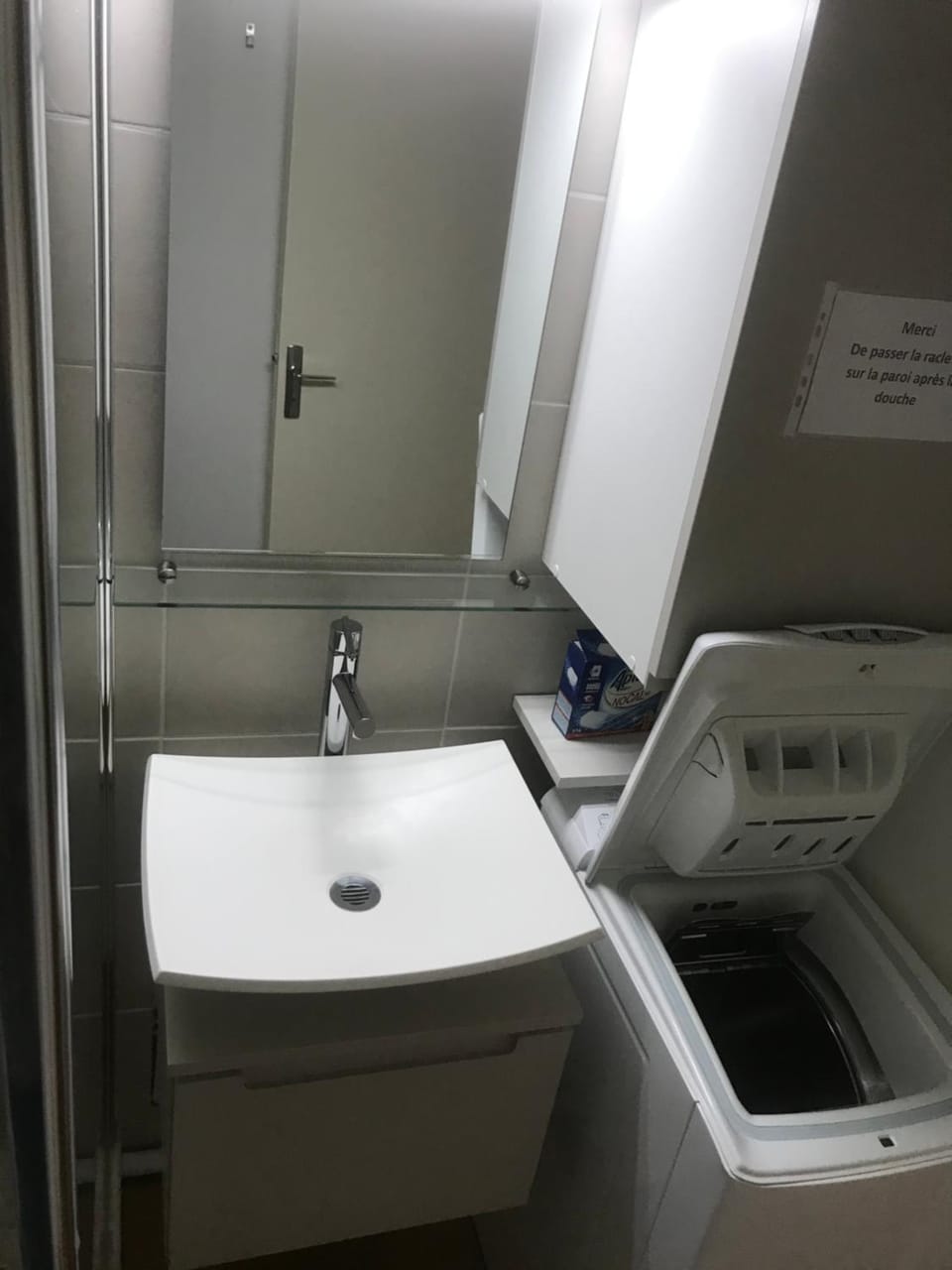 hair dryier, washing machine