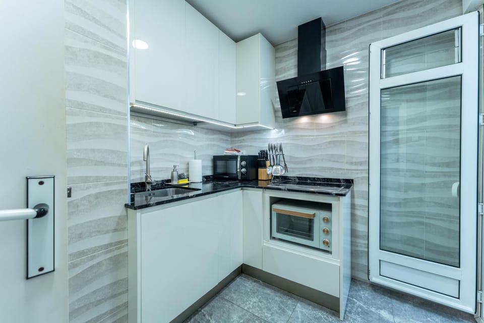 Kitchen or kitchenette