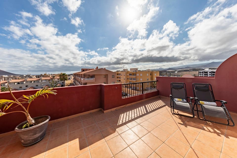 Balcony/Terrace, City view
