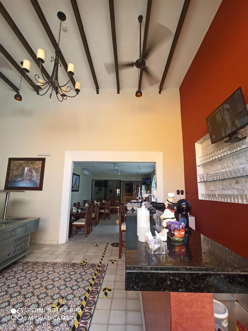 Coffee/tea facilities, Dining area