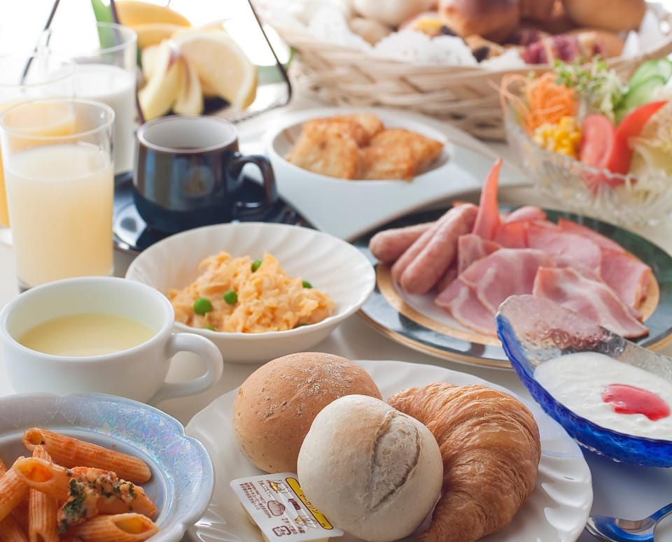 Food and drinks, Buffet breakfast