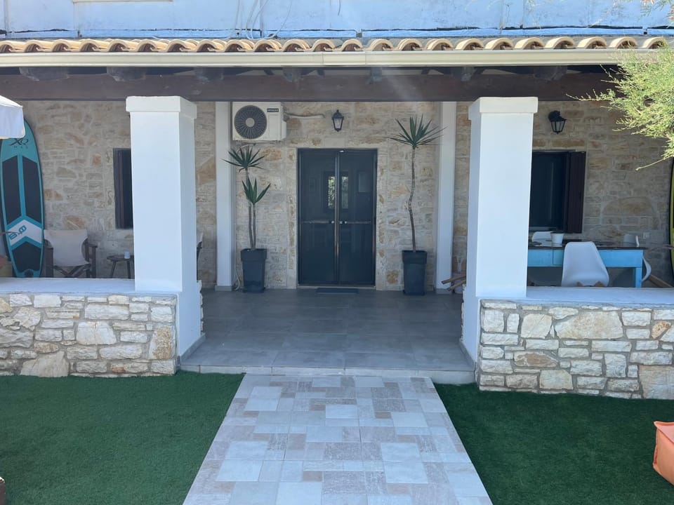 Nikotsaras beach house since 1930 Apartment in Peloponnese, Western Greece and the Ionian