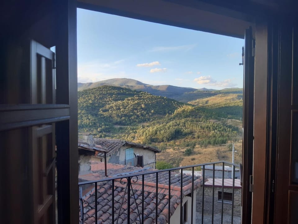 Balcony/Terrace, Mountain view