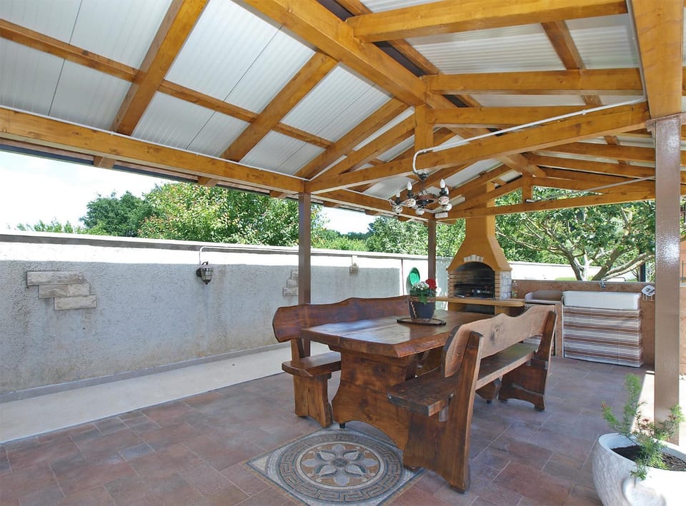 House Marino 2069 House in Pula