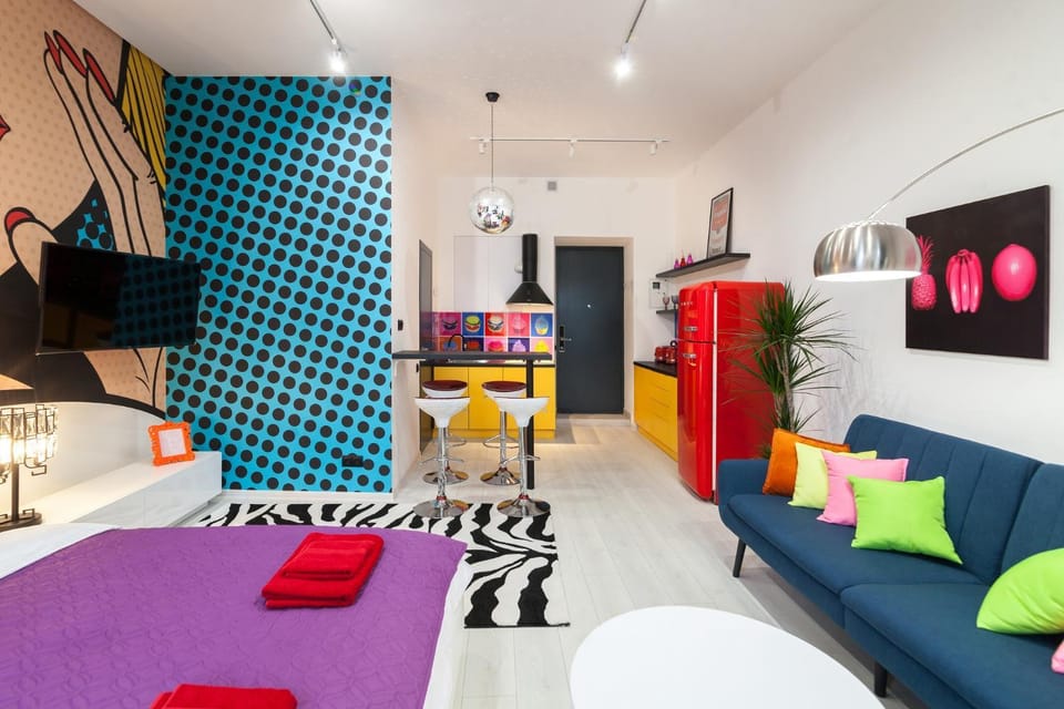 POP ART flat near Opera-Self Check-in & NETFLIX Apartment in Lviv