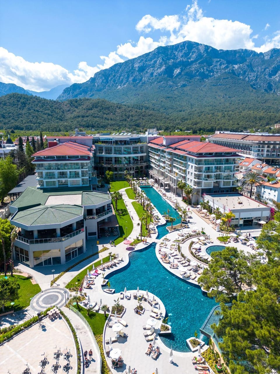Property building, Spring, Off site, Day, Natural landscape, Bird's eye view, Mountain view, Pool view, Swimming pool