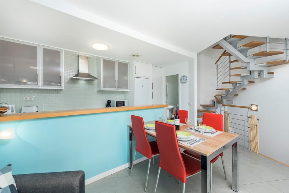 Dining area, Communal kitchen