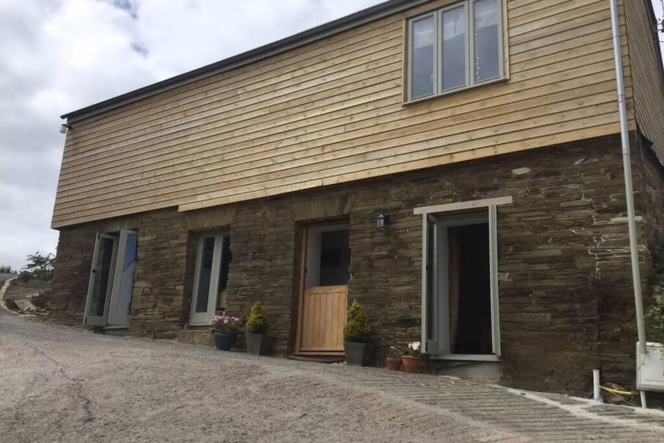 Horsemans Barn House in England