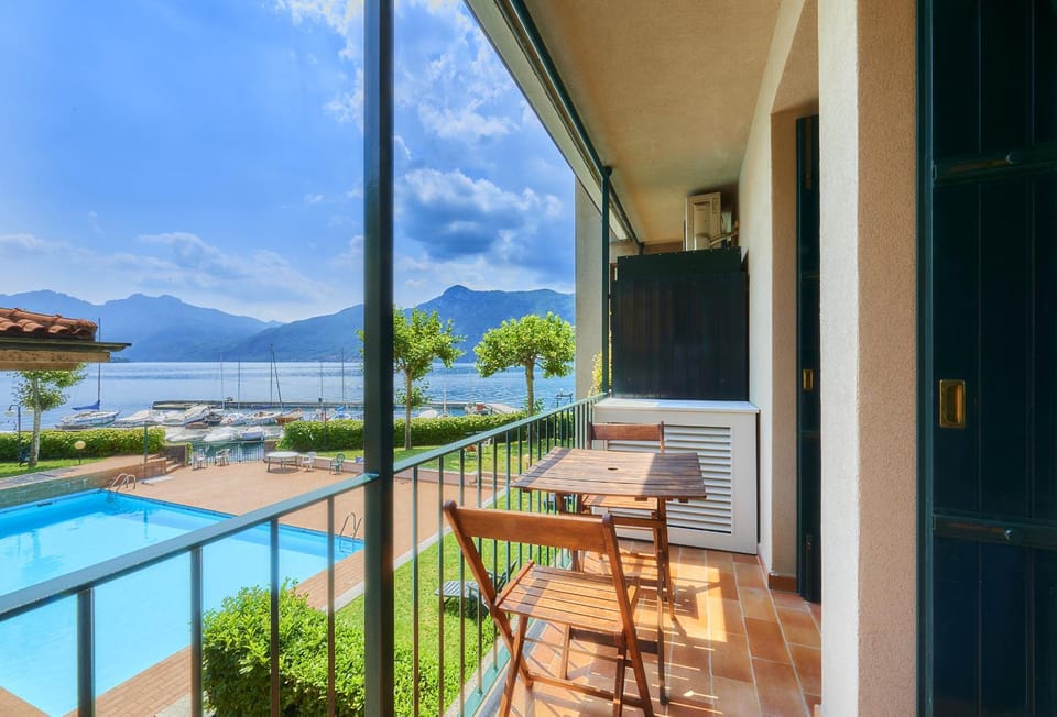 Balcony/Terrace, Pool view