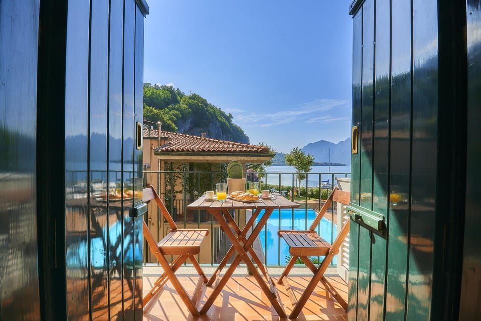 Balcony/Terrace, Pool view, Swimming pool