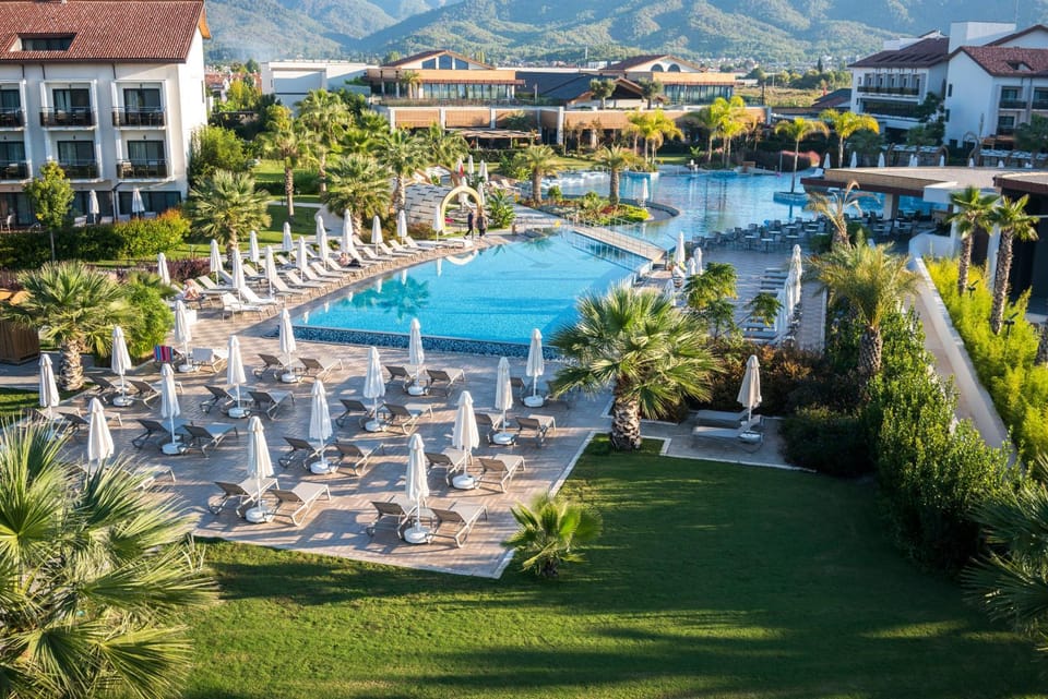 Day, Natural landscape, Garden, Garden view, Mountain view, Pool view, Swimming pool, sunbed