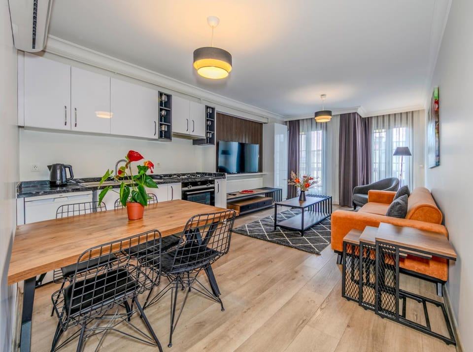 TV and multimedia, Kitchen or kitchenette, Living room, Seating area, Dining area, kitchen