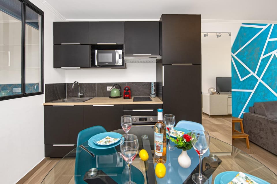 Vue mer port de garavan Apartment in Menton