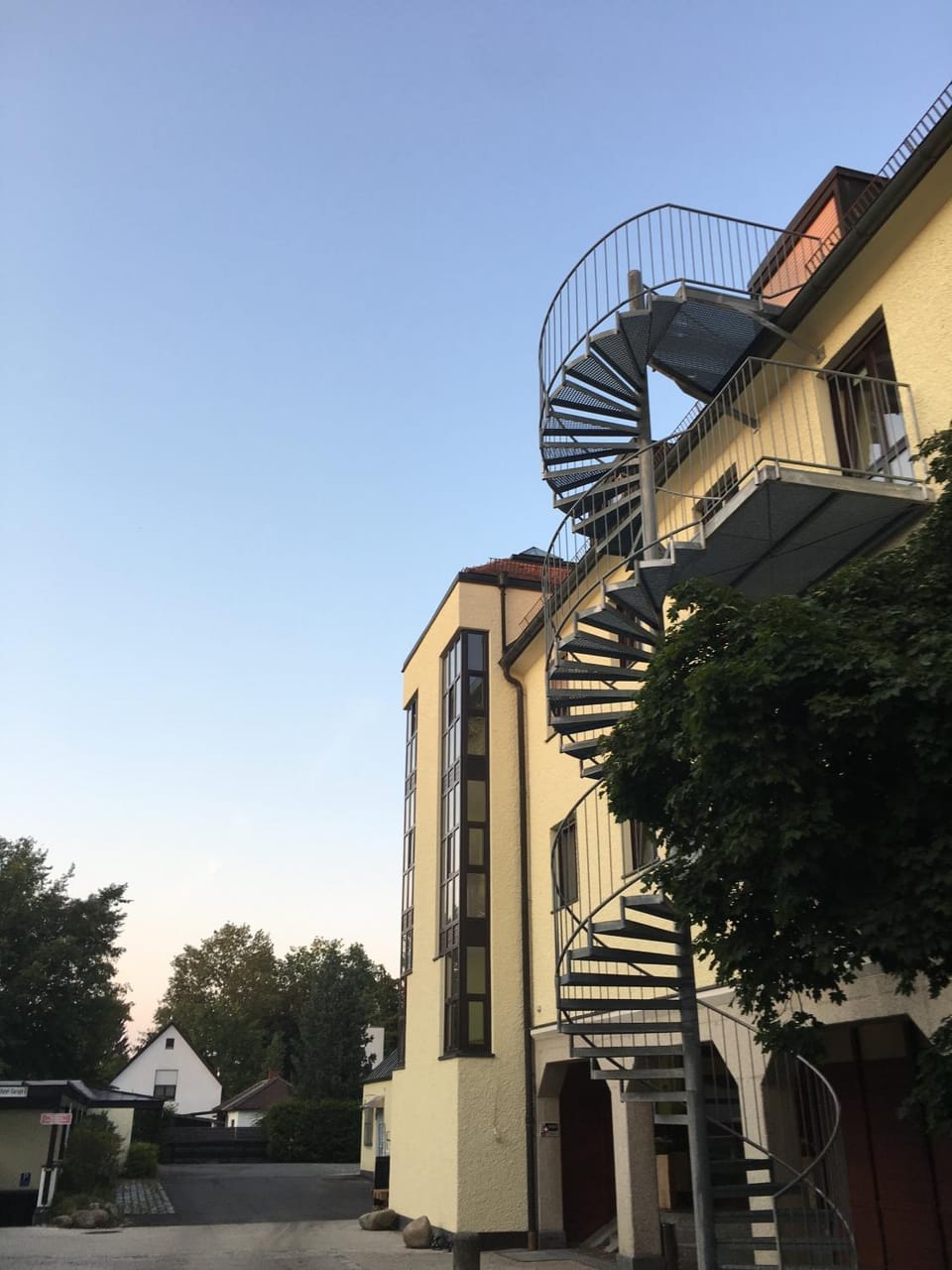 Facade/entrance