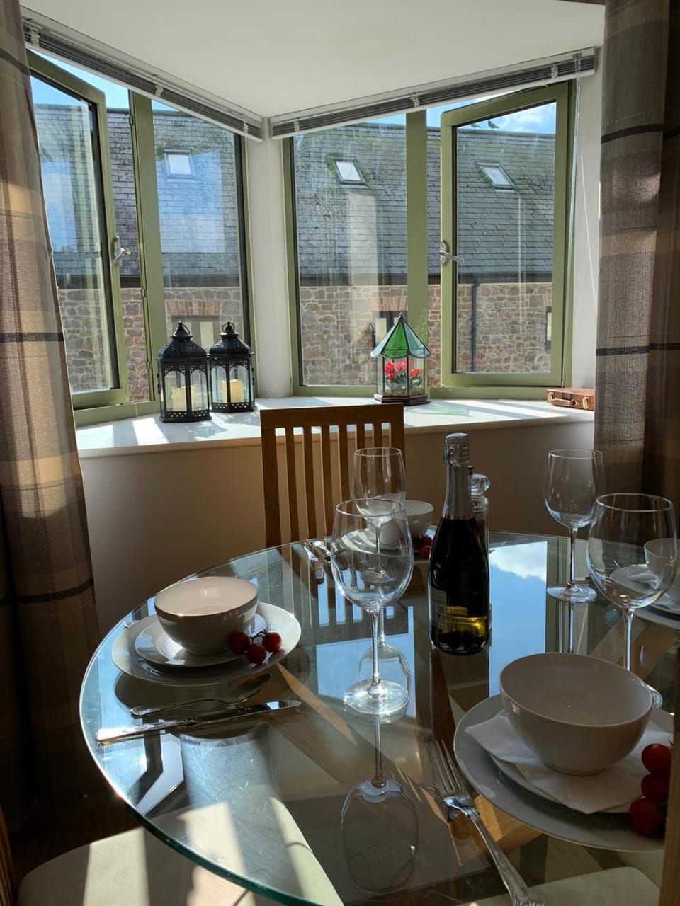 Mill Pond View Apartment in Wales