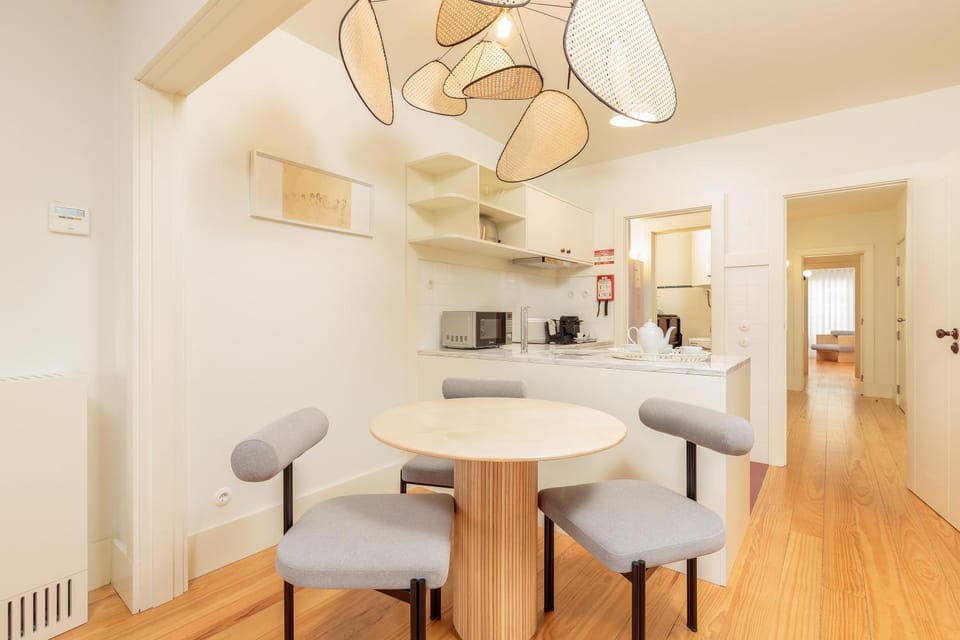 Coffee/tea facilities, Kitchen or kitchenette, Living room, Dining area, minibar