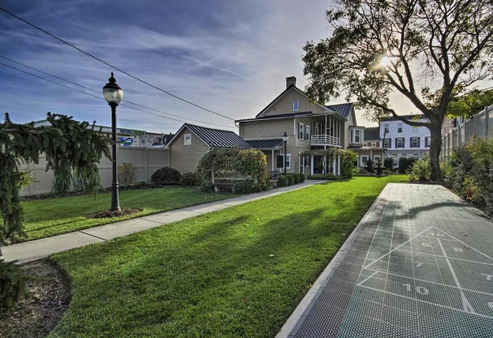 Downtown Bucher House Villa in Pennsylvania