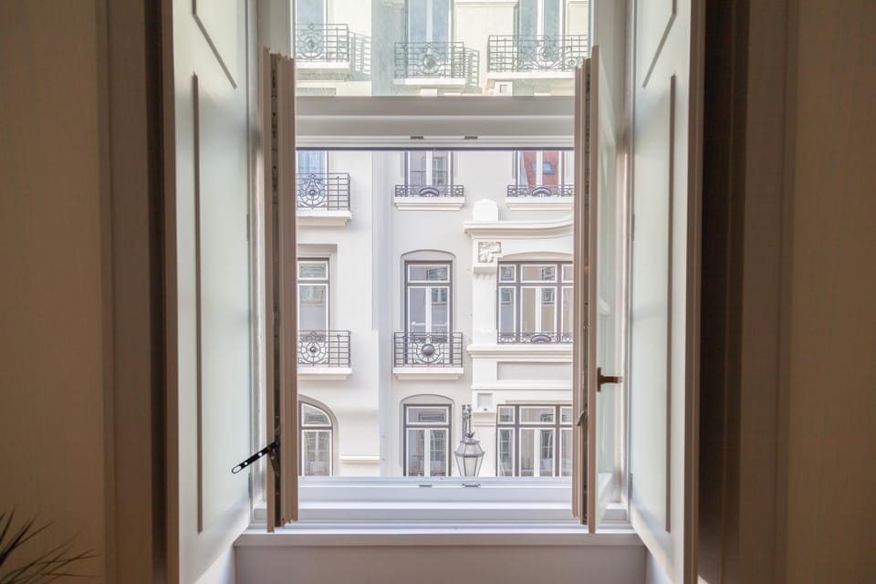 FLH Downtown Modern Art Flat Apartment in Lisbon