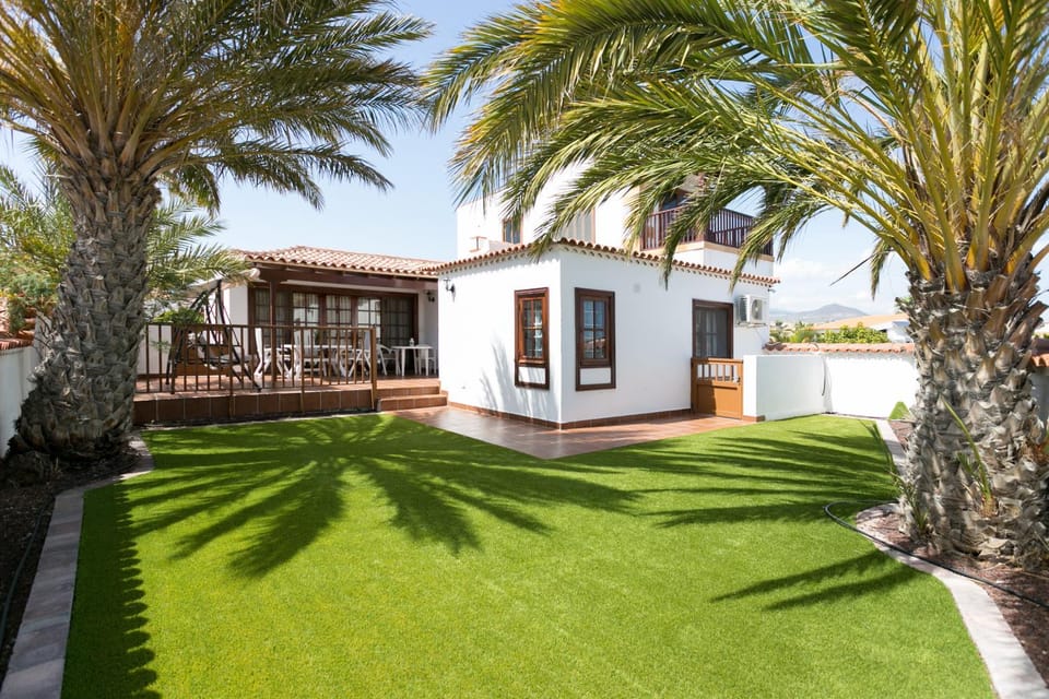 CASA ALI unique family holiday home with pool Villa in Abona
