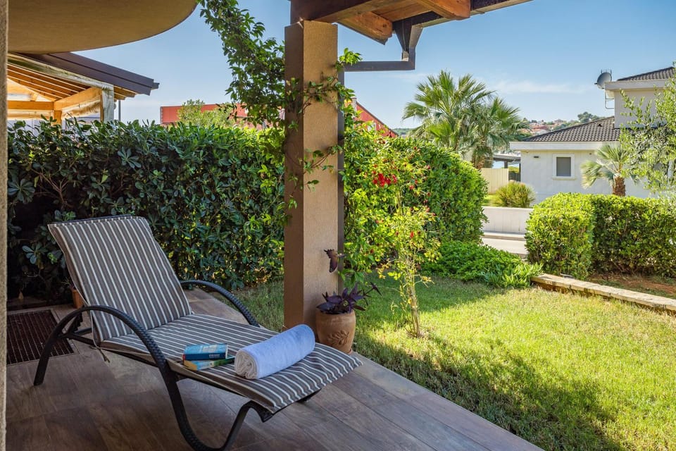 Lovely Istrian apartment with a private swimming pool and a charming garden Apartment in Banjole