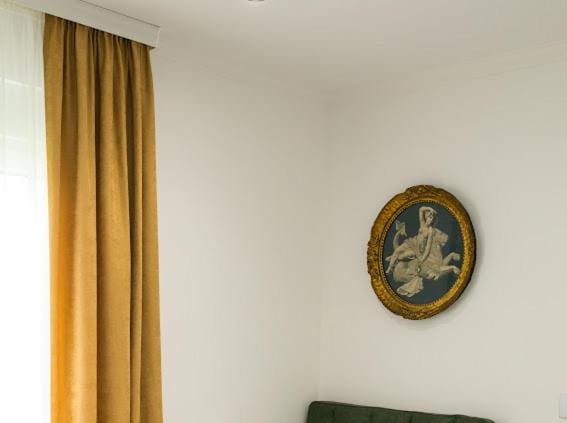 Property building, Decorative detail