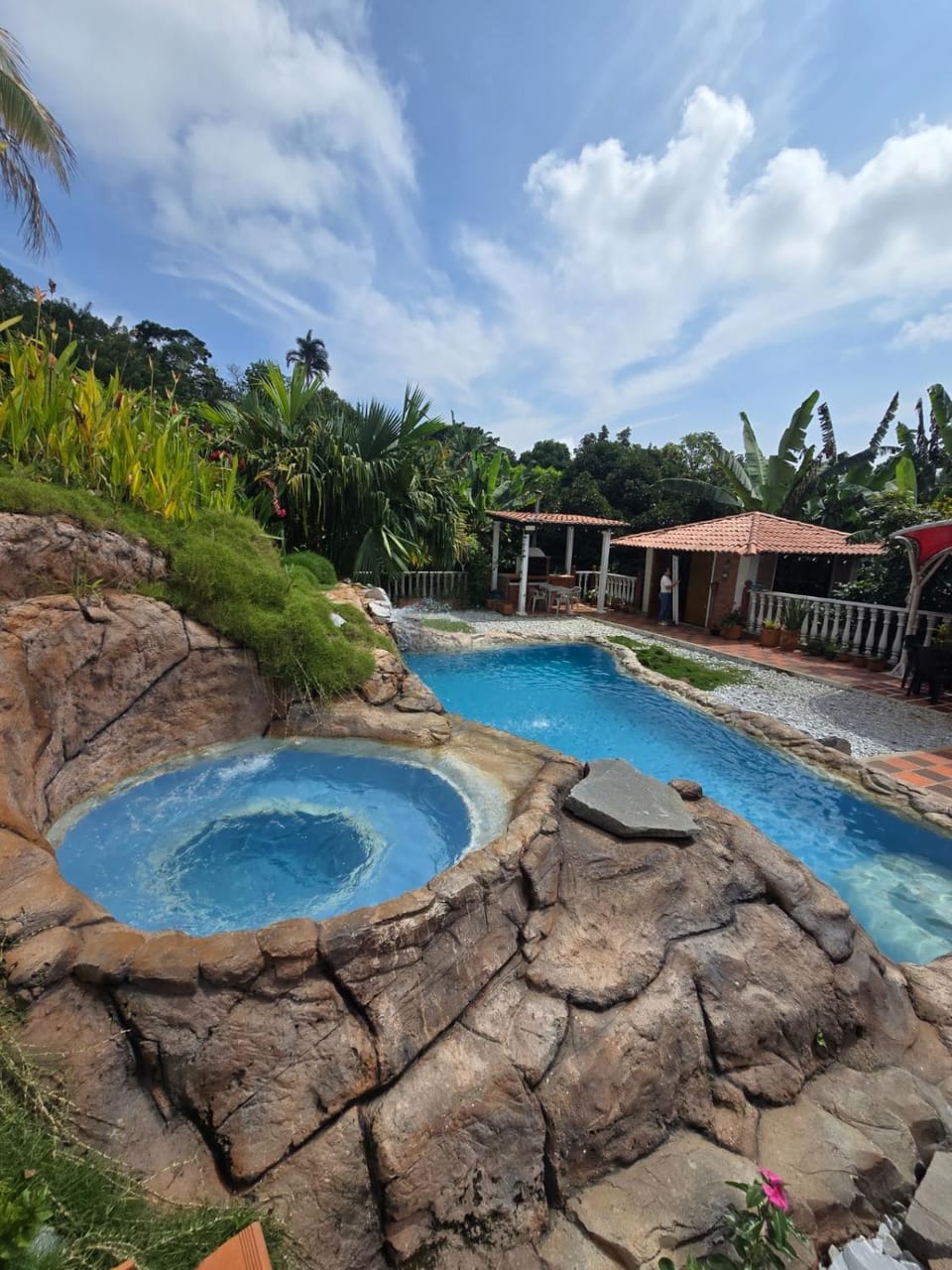 La mejor opción para tu descanso y recreación. Villa in Caldas, Colombia
