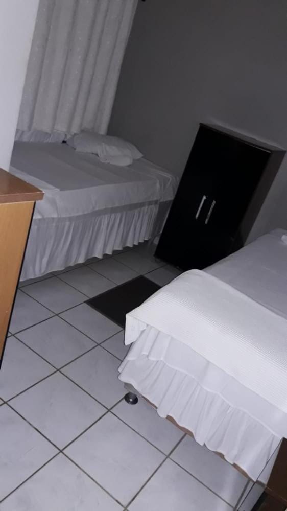 Bed, TV and multimedia, Bedroom, Breakfast