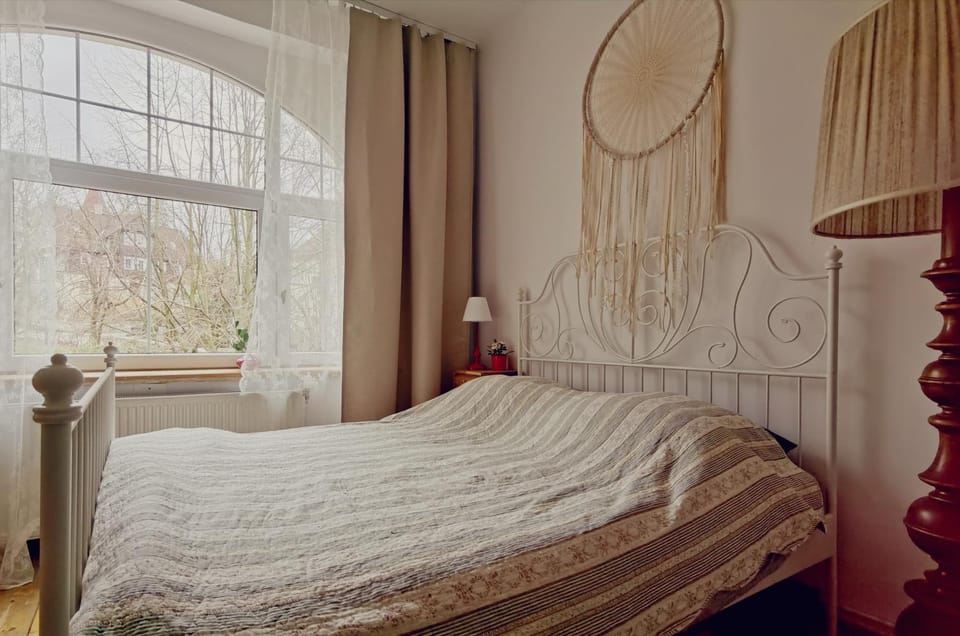 Marcówka M4 - duży apartament w historycznej willi z ogrodem Apartment in Lower Silesian Voivodeship