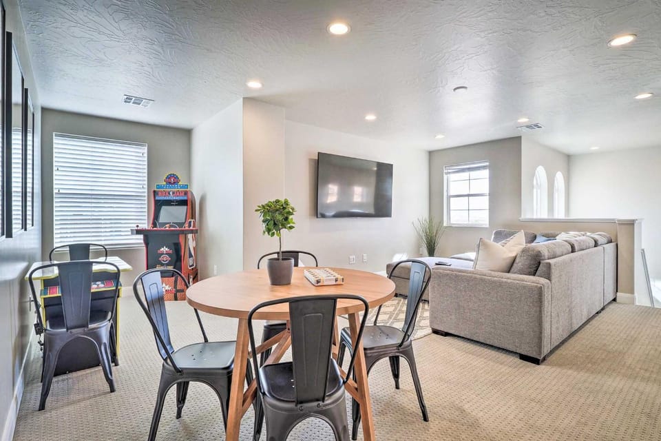 Resort-Style Washington Escape w/ Game Room! House in Washington