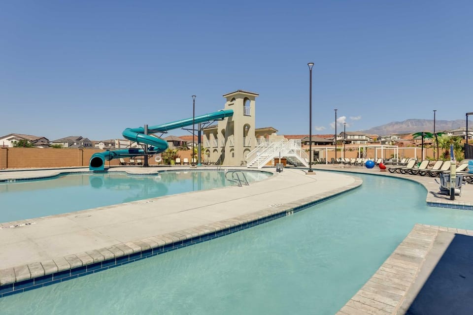 Lazy River, Arcade & Pickleball in Washington! House in Washington