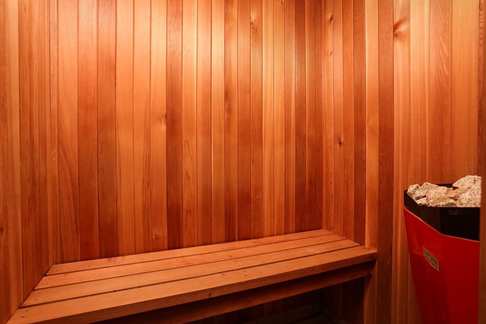 118 Wintergreen w Private Sauna by Property Valet House in Grey Highlands