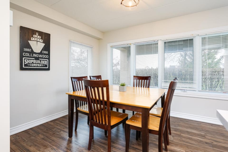 118 Wintergreen w Private Sauna by Property Valet House in Grey Highlands
