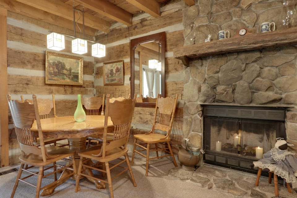 Outdoorsmens Paradise on the Little River Apartment in Townsend