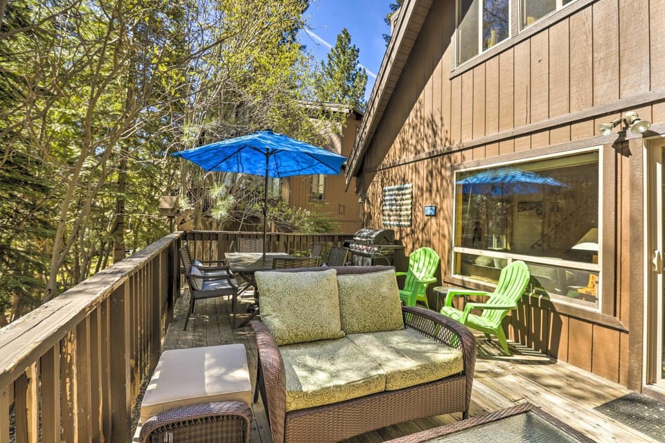 3 Mi to Lake Tahoe: Quiet Incline Village Cabin! Cabin in Incline Village