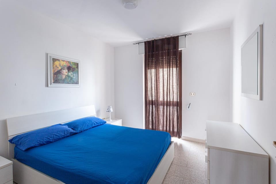 Bed, Photo of the whole room, Bedroom, hair dresser