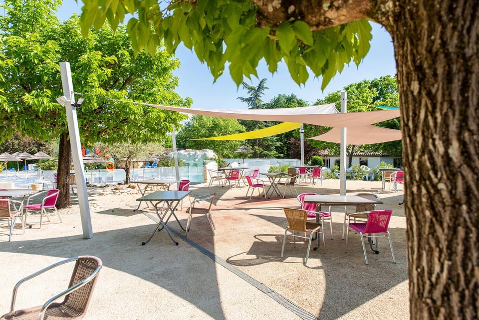 Patio, Restaurant/places to eat