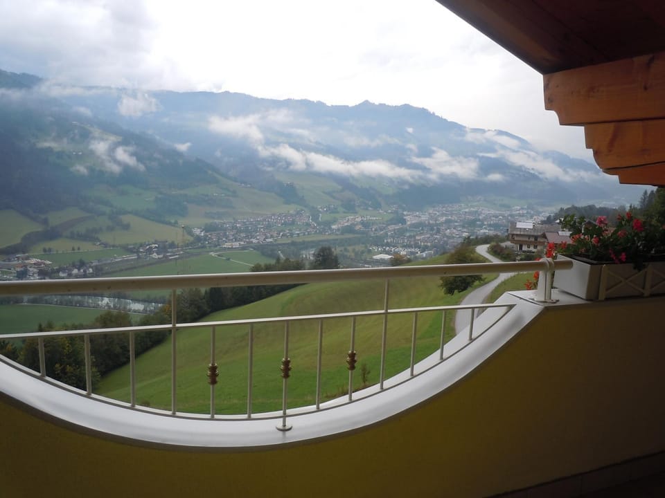 View (from property/room), Balcony/Terrace