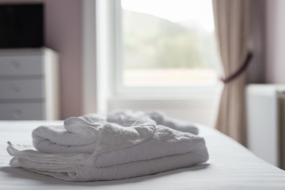 Nearby landmark, Bed, Bedroom