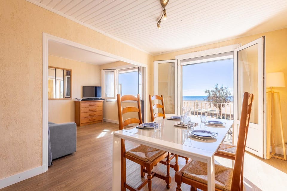 Appartement confortable en front de mer pour 5 personnes Apartment in Occitanie