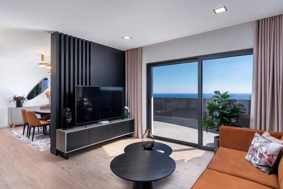 TV and multimedia, Living room, Seating area, Sea view