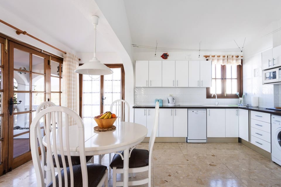 COLINA GOLF excellent holiday home with heated pool Villa in Abona