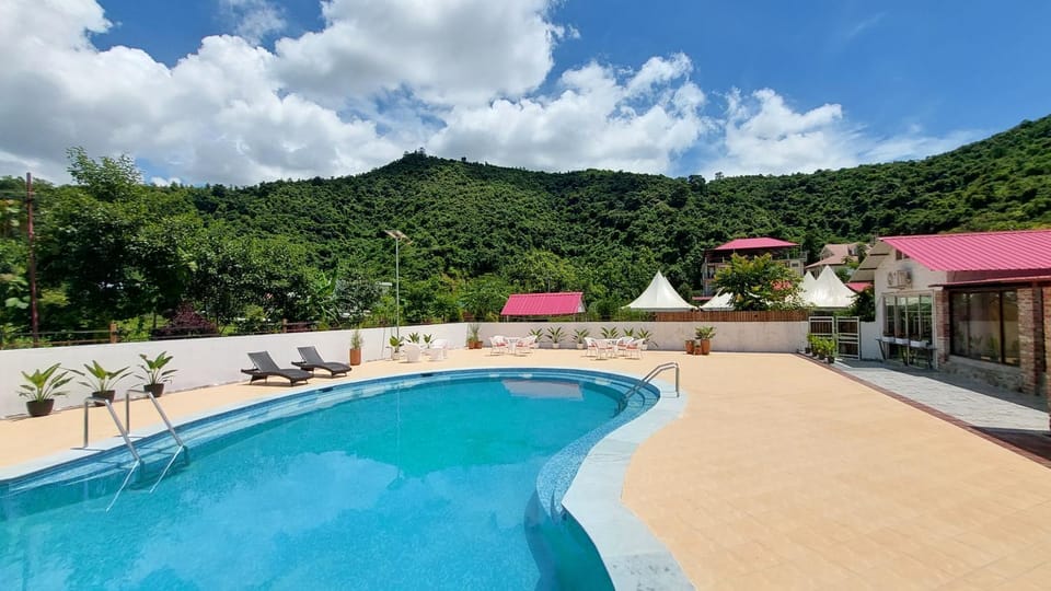 Swimming pool
