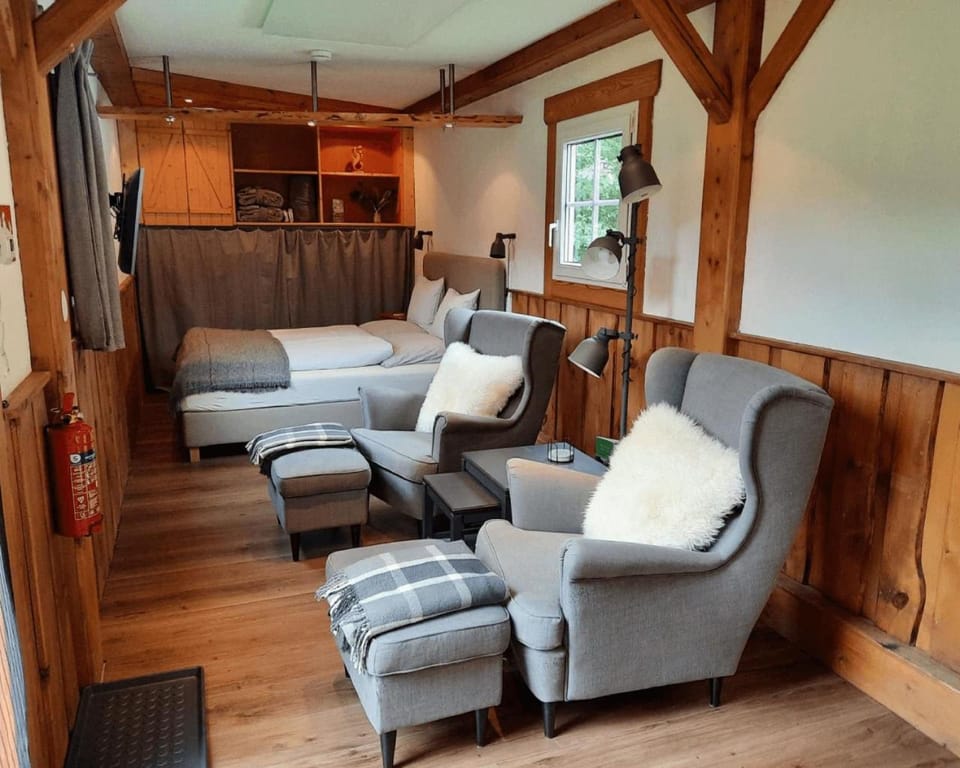 Living room, Seating area