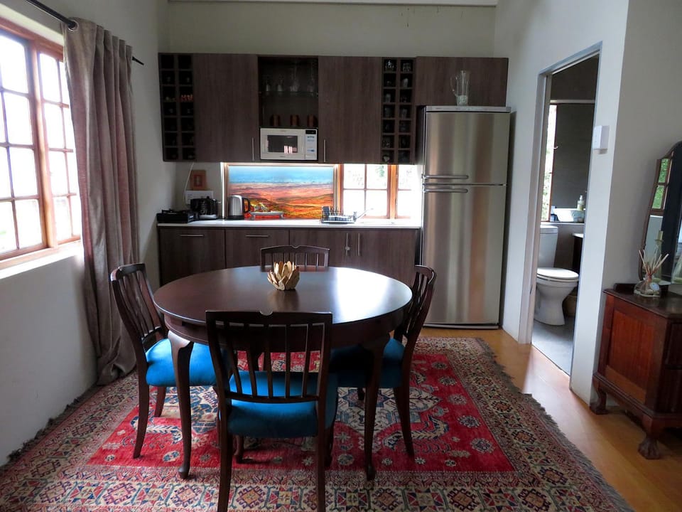 Garden, Garden, Kitchen or kitchenette, Living room, Seating area, Dining area, Garden view, Garden view, oven, stove