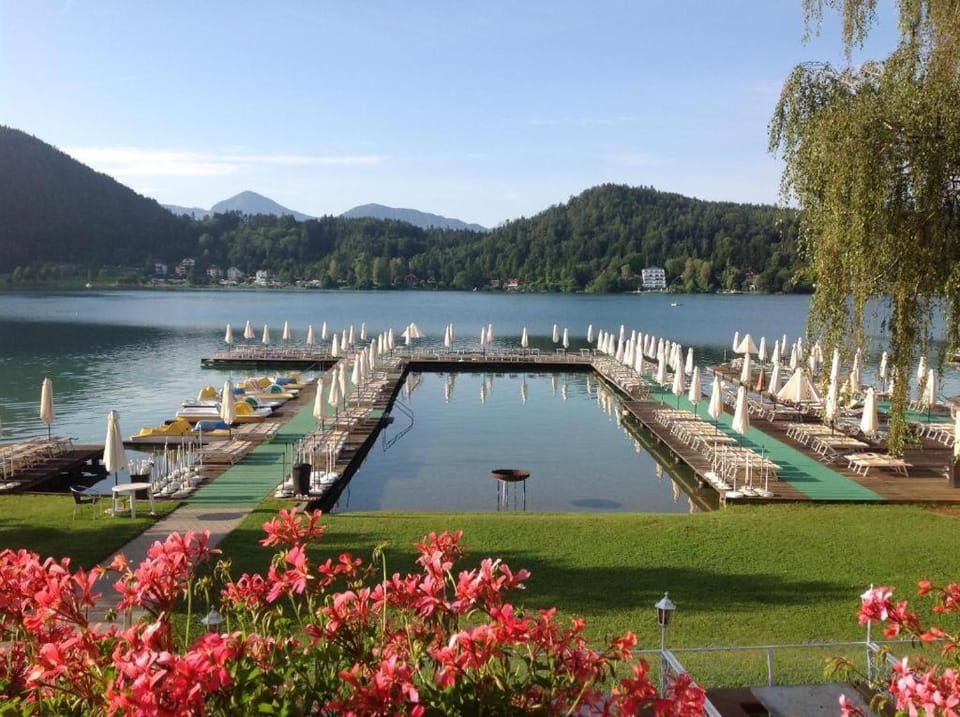Beach, Lake view