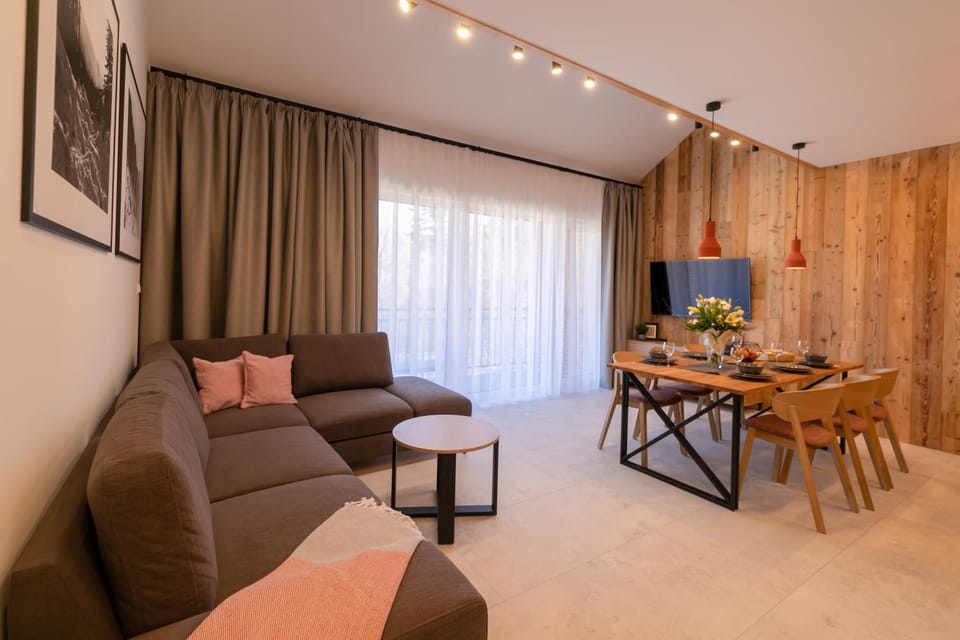 Living room, Seating area, Dining area