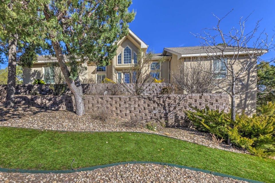 Hot Tub & Deck: Family Ruidoso Retreat! House in Ruidoso